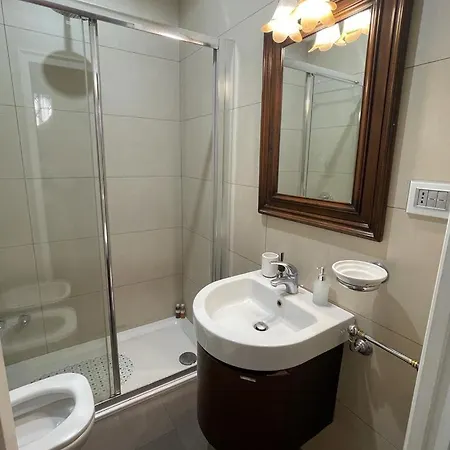 Del Plebiscito בית הארחה נאפולי